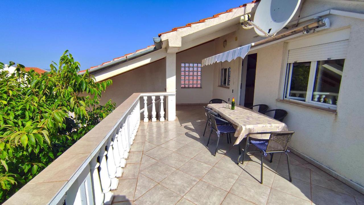 Apartment Amigo Селине Екстер'єр фото