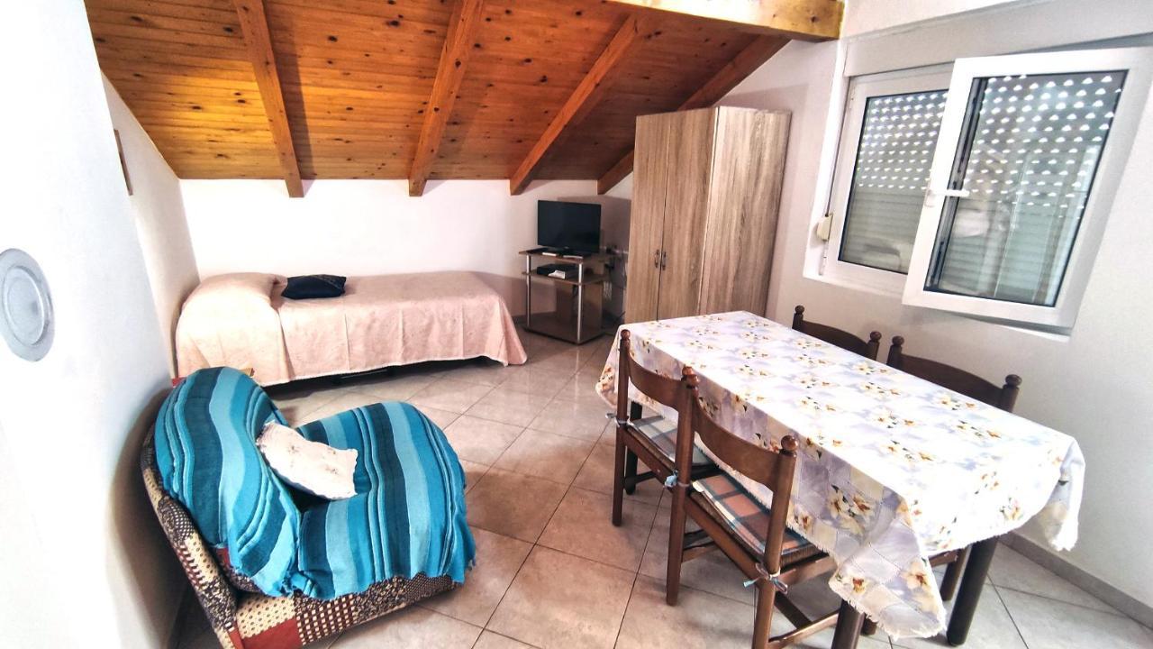 Apartment Amigo Селине Екстер'єр фото